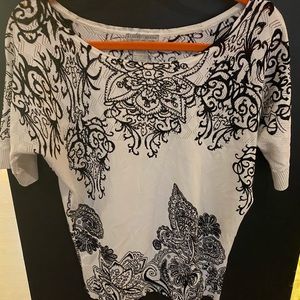 Alberto Makali top size-M White top black designs